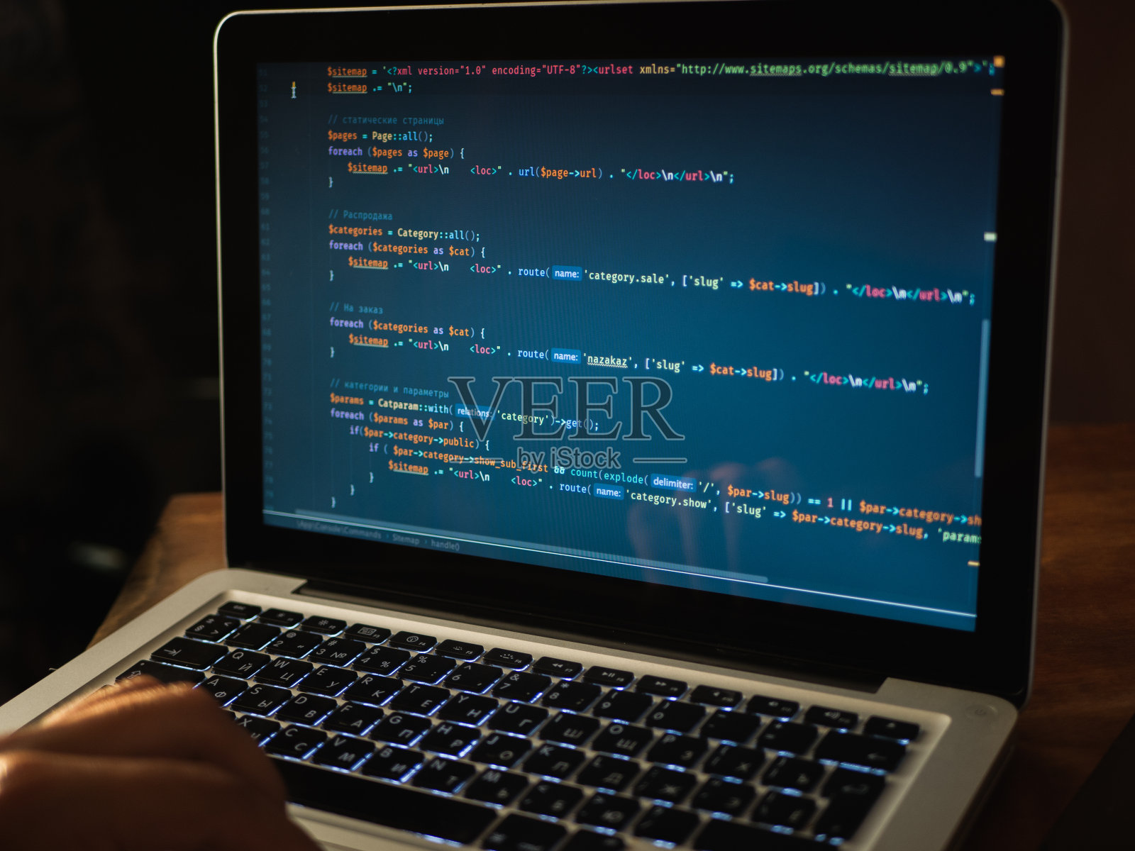 筆記本電腦代碼(網(wǎng)頁(yè)開發(fā))照片攝影圖片